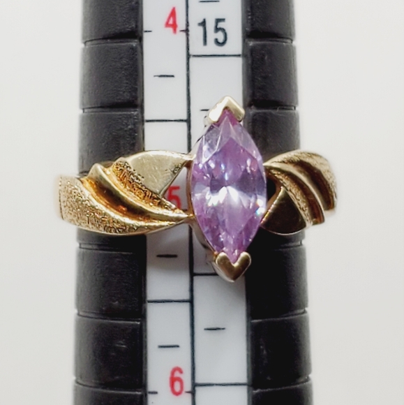 10k Solid Yellow Gold Marquise Purple CZ Ring - Picture 6 of 7
